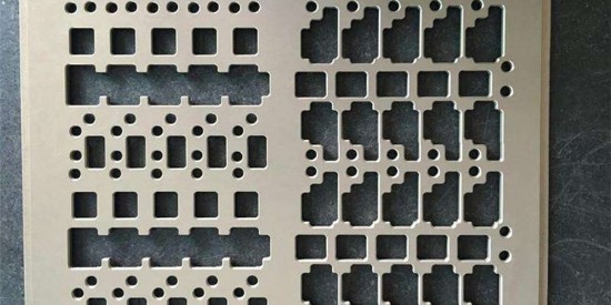 關(guān)于smt行業(yè)中水基鋼網(wǎng)清洗劑的重要性